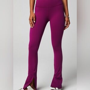 Fabletics Women's Vibrant Purple Define PowerHold Split Hem Legging Size Medium